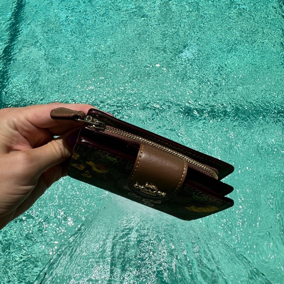 Coach Medium Corner Zip Wallet In Brown Signature Canvas With Floral Print - Picture 4 of 11